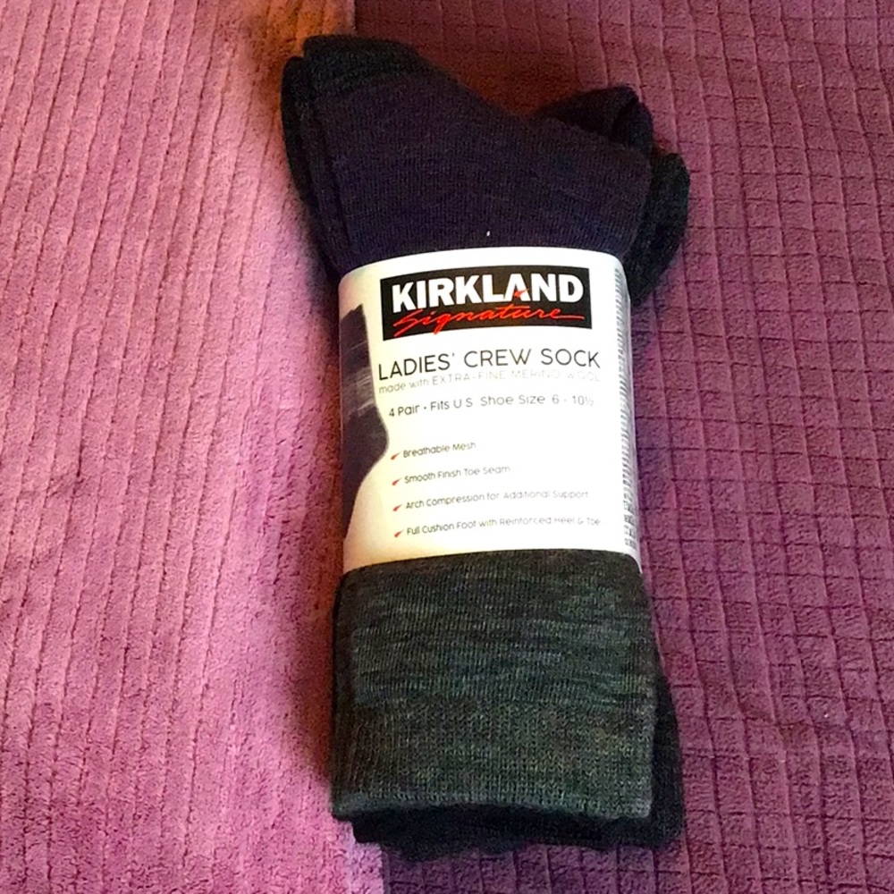 4 Pairs 🎄 Kirkland Merino Wool Socks